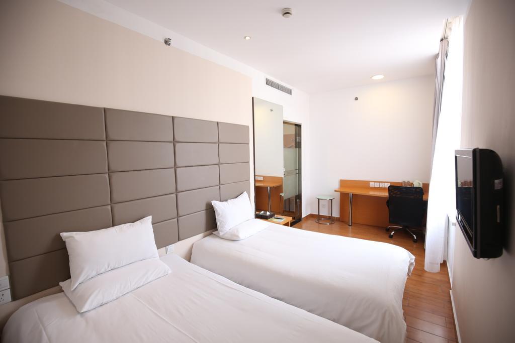 Ji Hotel Jing'An Temple Shanghai Exterior photo